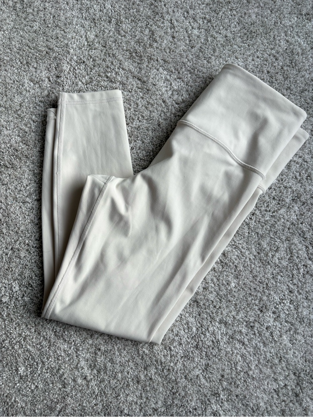 Athleta Cream Ultra High Rise Elation 7/8 Leggings